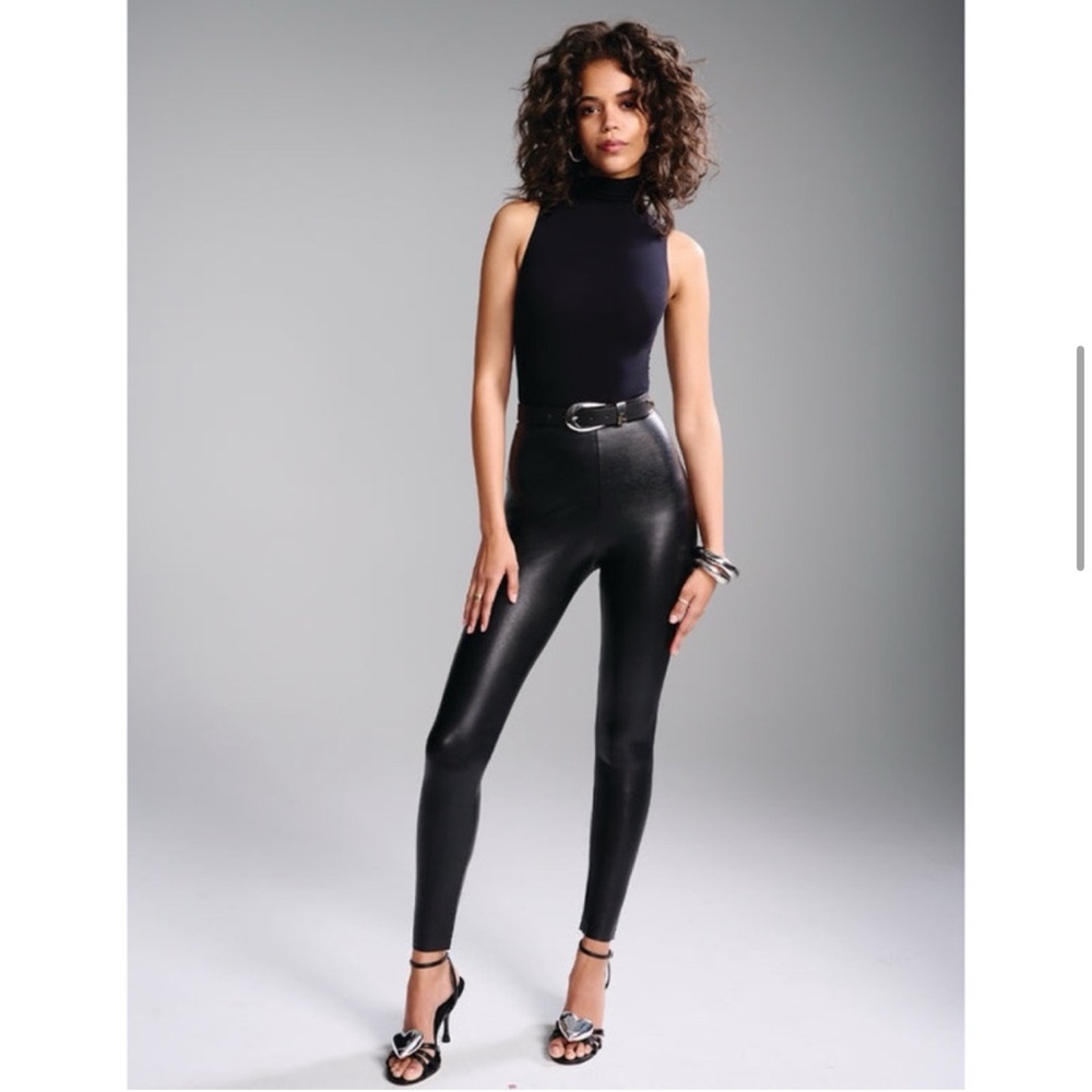 Commando Perfect Control Faux Leather Leggings - Size Large